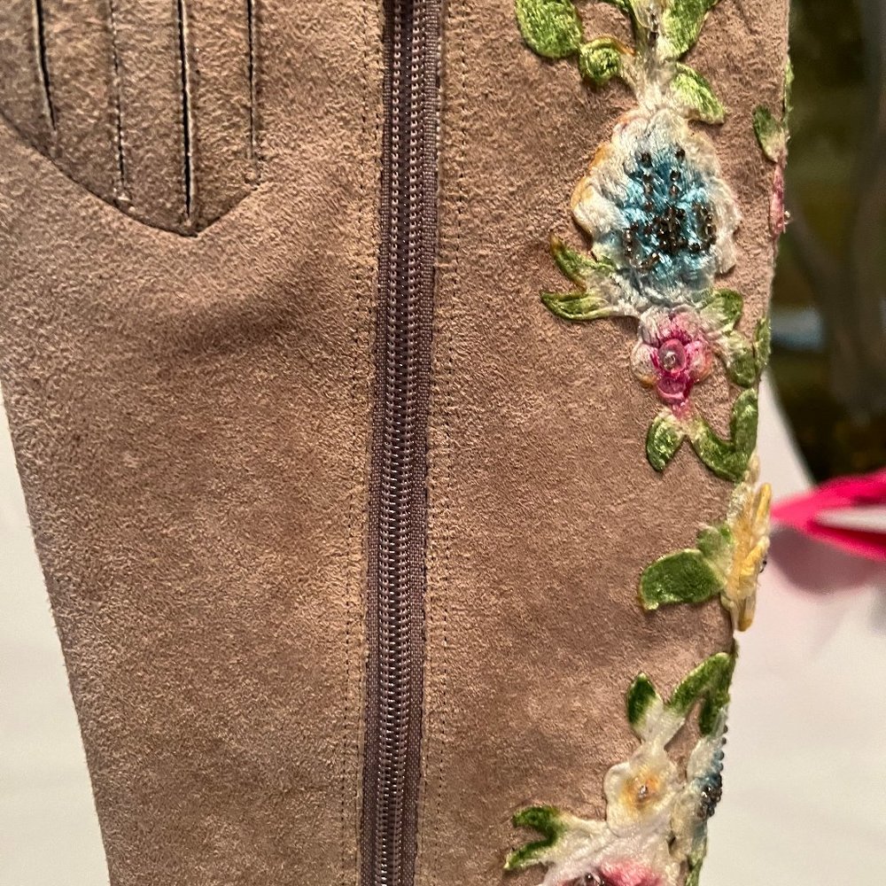 NewPort News Easy Style Tan Suede Upcycled Embroidered Knee Boots - Picture 6 of 13